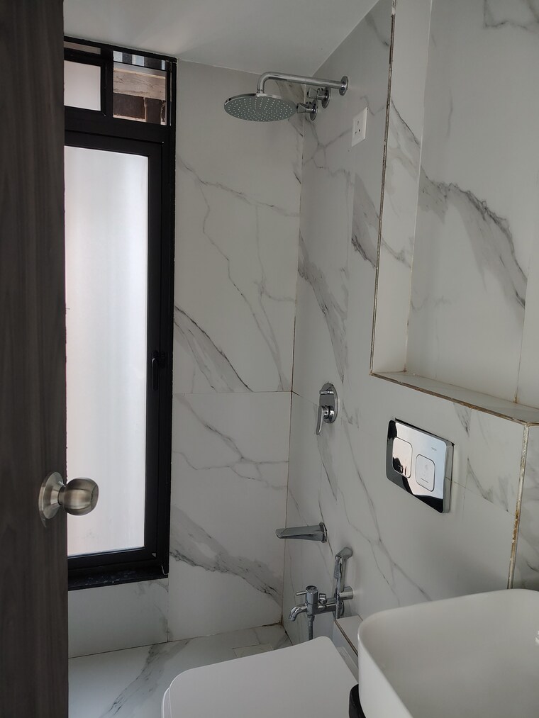 Bathroom, veena-solace 2 Bedroom 815 Sq.Ft. Apartment In Santacruz West Mumbai 9085266
