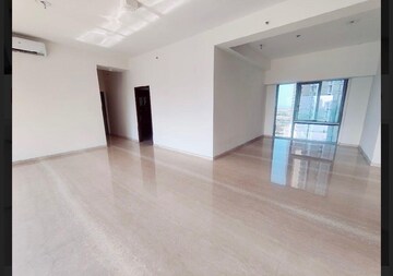 Room in 4 BHK Apartment at Piramal Aranya, Byculla – for Rent