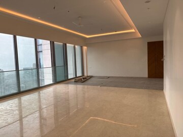 Room in 4 BHK Apartment at Rustomjee Crown, Prabhadevi – for Rent