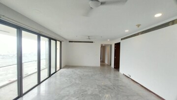 Room in 4 BHK Apartment at Lodha Evoq, Wadala – for Rent