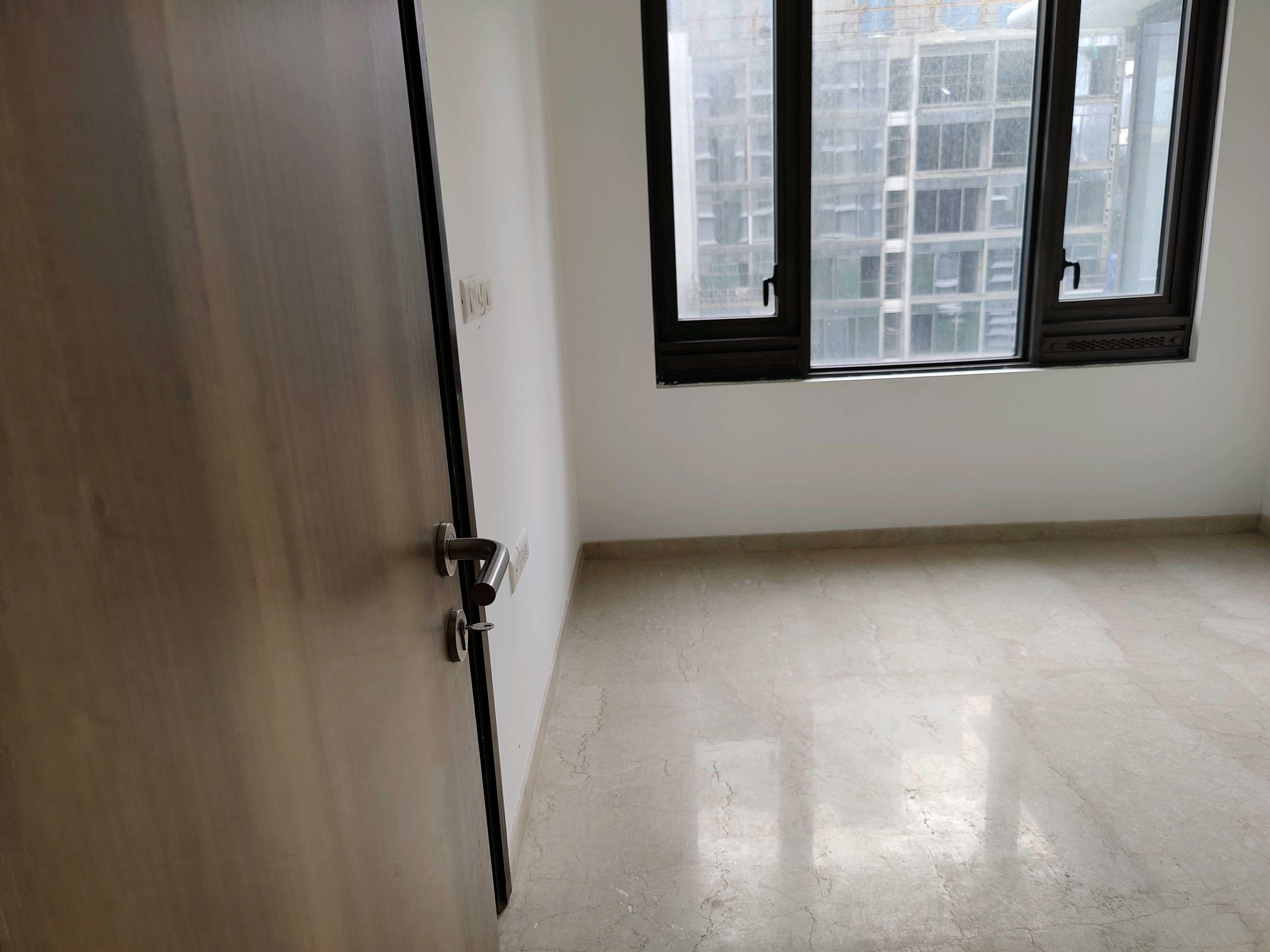 4 BHK + Servant Room Apartment For Rent in Lodha World Crest