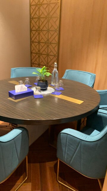 Team Area in 4 BHK Apartment at Lodha Trump Tower, Worli – for Rent