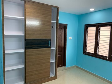 Room in 3 BHK Apartment at Madhura Nagar – for Rent