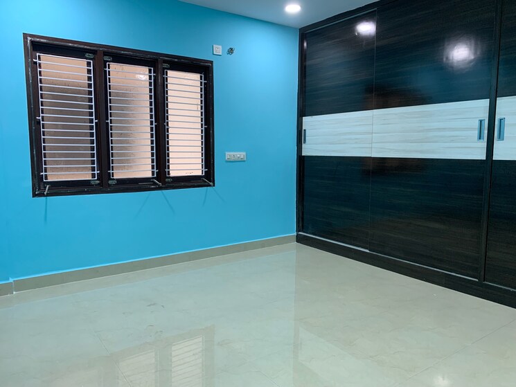Room, madhura nagar 3 Bedroom 1900 Sq.Ft. Apartment In Madhura Nagar Vijayawada 9085305