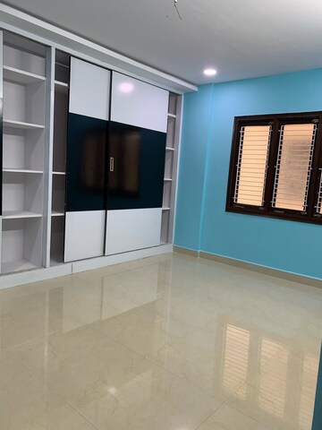 Room in 3 BHK Apartment at Madhura Nagar – for Rent
