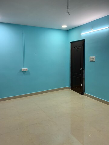 Room in 3 BHK Apartment at Madhura Nagar – for Rent