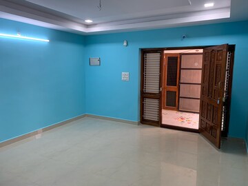 Room in 3 BHK Apartment at Madhura Nagar – for Rent