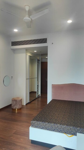 Room in 4 BHK Apartment at Bombay Realty Island City Center, Wadala – for Rent