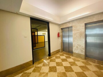 Room in 4 BHK Apartment at Malabar Apartments, Malabar Hill – for Rent