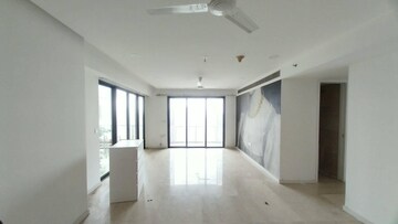 Room in 4 BHK Apartment at Lodha New Cuffe Parade, Wadala – for Rent