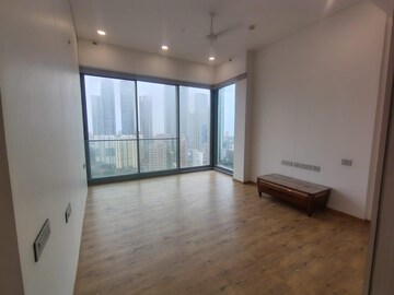 Room in 4 BHK Apartment at Rustomjee Crown, Prabhadevi – for Rent