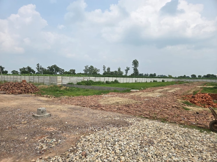 undefined, rohta road  100 Sq.Yd. Plot In Rohta Road Meerut 9085373