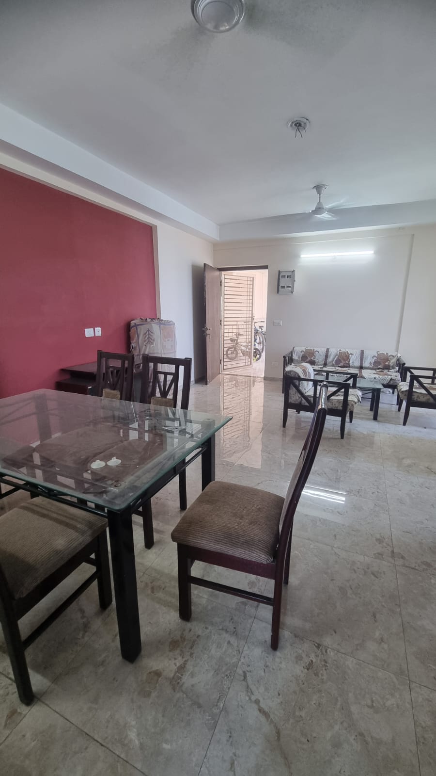 2 BHK Apartment For Rent in Panchsheel Pinnacle