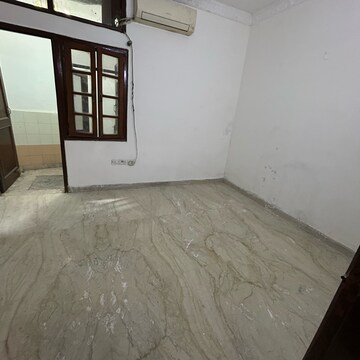 Bedroom in 2 BHK Builder Floor at South Extension I – for Rent