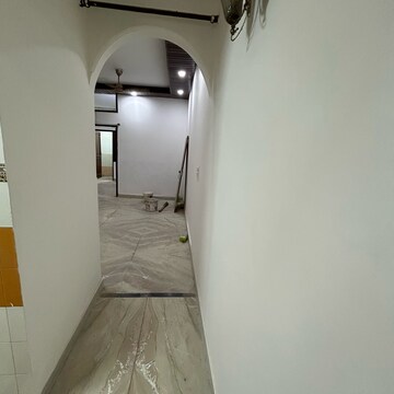 Living Room in 2 BHK Builder Floor at South Extension I – for Rent