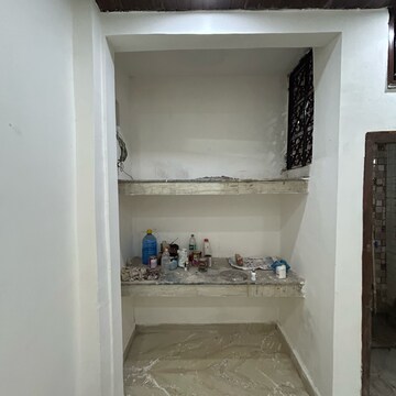Furnished Amenities in 2 BHK Builder Floor at South Extension I – for Rent