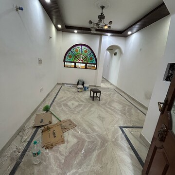Bedroom in 2 BHK Builder Floor at South Extension I – for Rent