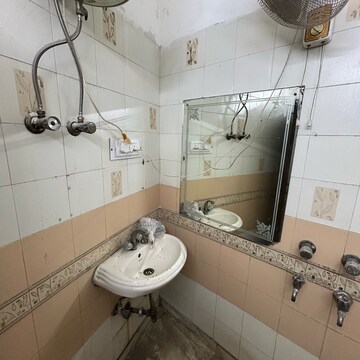 Bathroom in 2 BHK Builder Floor at South Extension I – for Rent