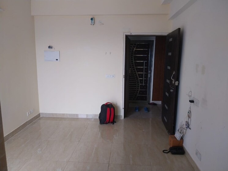 Living Room, gaur-city-2-14th-avenue 1 Bedroom 530 Sq.Ft. Apartment In Sector 16c Greater Noida Greater Noida 9085405