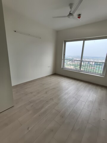 Room in 3 BHK Apartment at Shapoorji Pallonji Joyville Gurgaon, Sector 102 – for Rent
