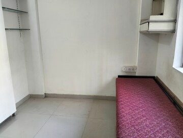 Room in 1 RK Apartment at Vasant Valley Complex, Malad East – for Rent