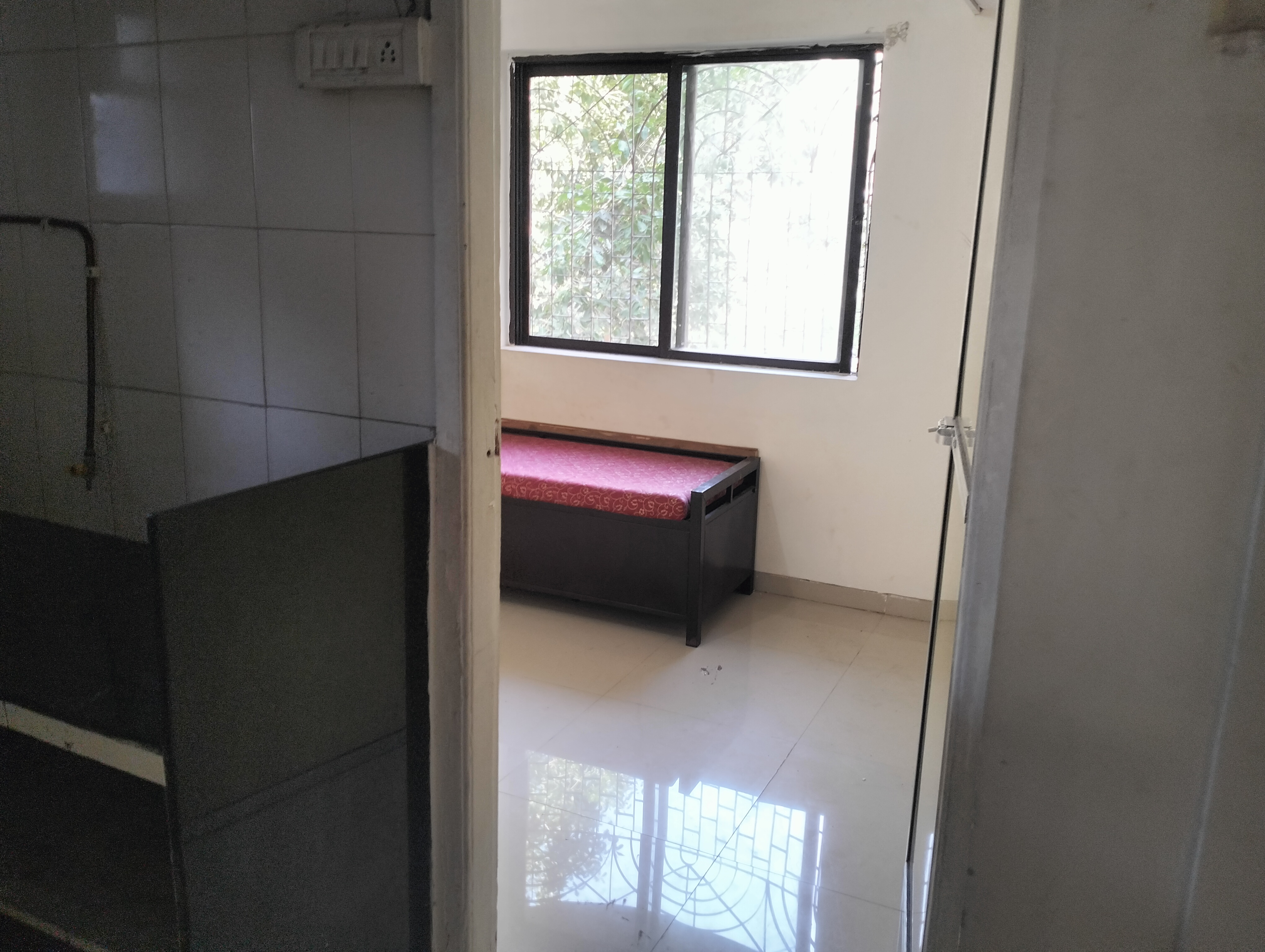 1 RkApartment For Rent in Vasant Valley Complex