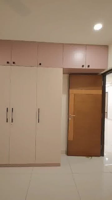 Bedroom in 3.5 BHK Apartment at Kondapur – for Rent