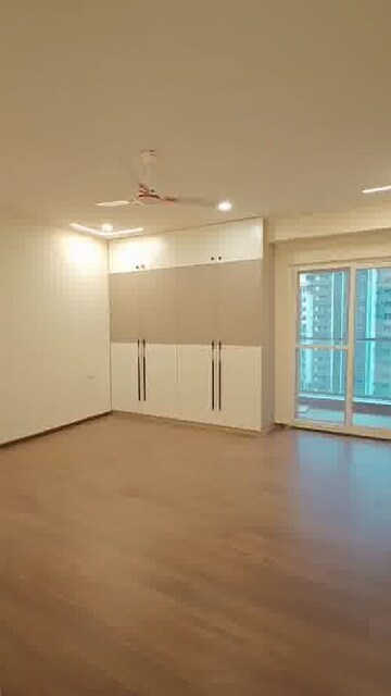 Bedroom in 3.5 BHK Apartment at Kondapur – for Rent