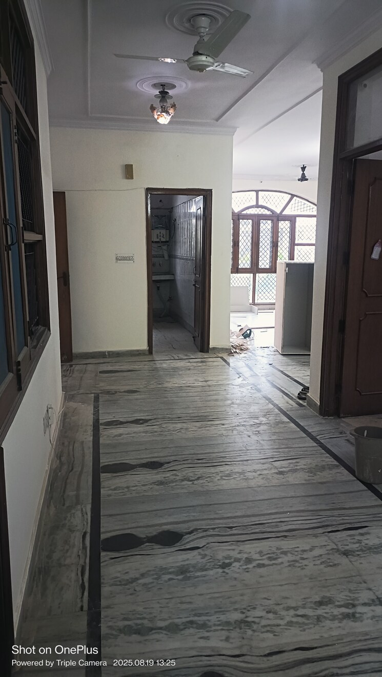 Room, ashoka-enclave-3 3 Bedroom 1450 Sq.Ft. Builder Floor In Sector 35 Faridabad 9085546