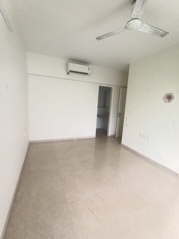 Room in 2 BHK Apartment at Godrej The Trees, Vikhroli East – for Rent