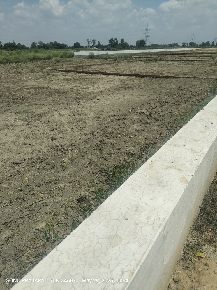 undefined, maniram  1000 Sq.Ft. Plot In Maniram Gorakhpur 9085570