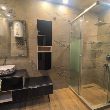 Living Room in 4 BHK Builder Floor at South Extension ii – for Sale