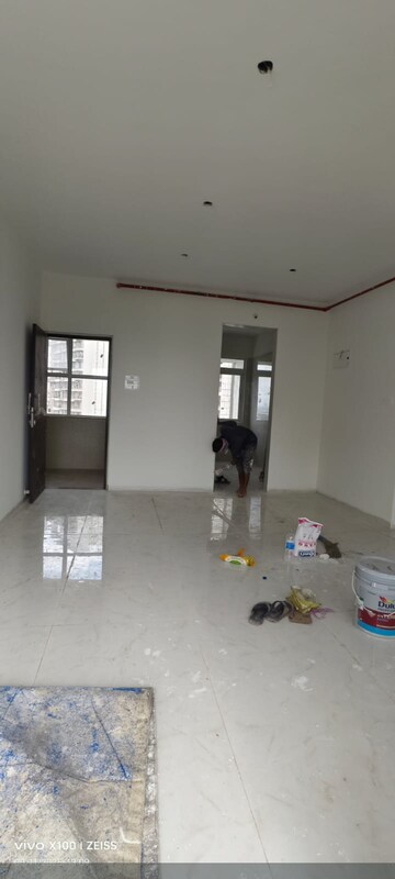 Room in 2 BHK Apartment at Satyam Alliaance Icon, Ghansoli – for Rent