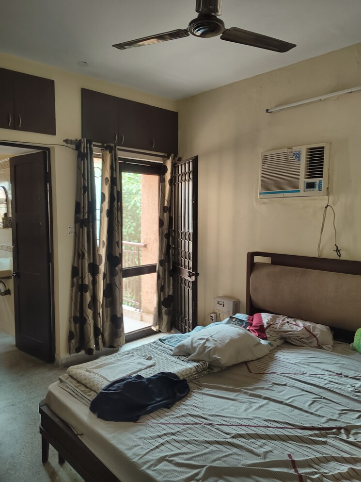 Bedroom, sarita-vihar-pocket-c-rwa 2 Bedroom 1250 Sq.Ft. Apartment In Sarita Vihar Delhi 9085680