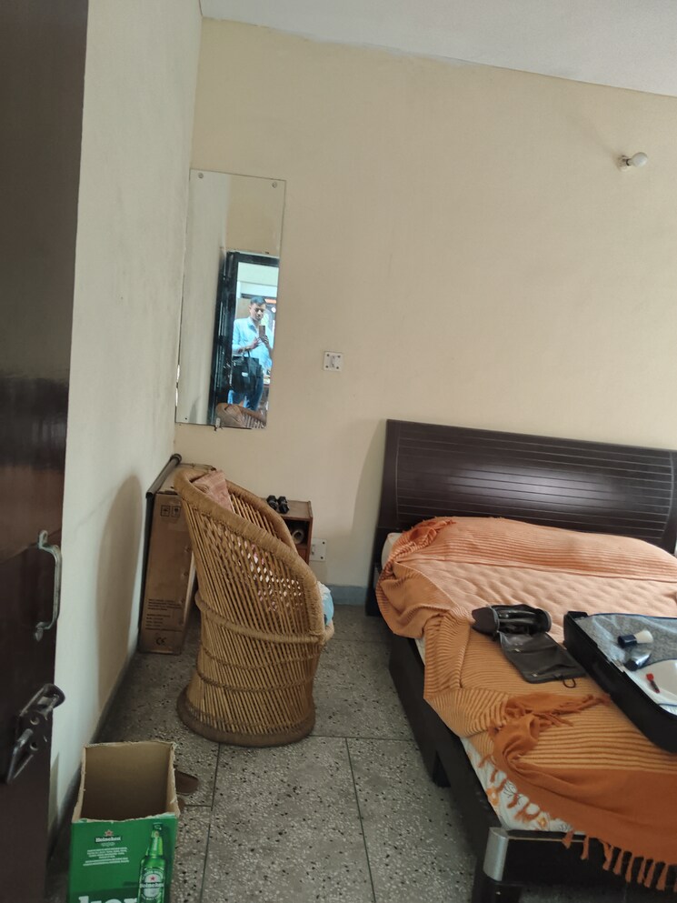Room, sarita-vihar-pocket-c-rwa 2 Bedroom 1250 Sq.Ft. Apartment In Sarita Vihar Delhi 9085680