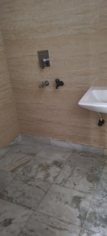 Bathroom in 2 BHK Independent House at RWA Apartments Sector 52, Sector 52 – for Rent