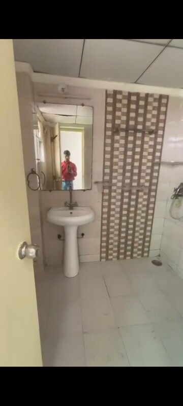 Bathroom in 2.5 BHK Apartment at Sector 16 – for Sale