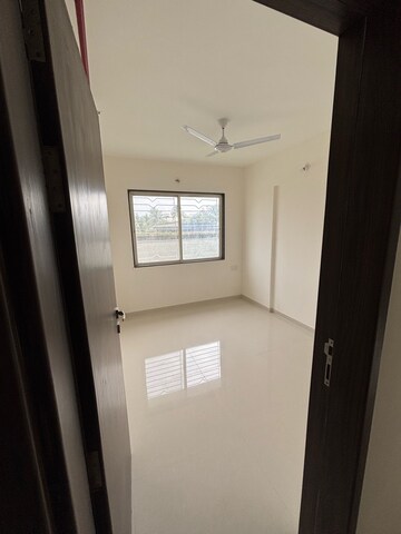 Room in 3 BHK Apartment at Sukhwani Hermosa Casa, Mundhwa – for Rent