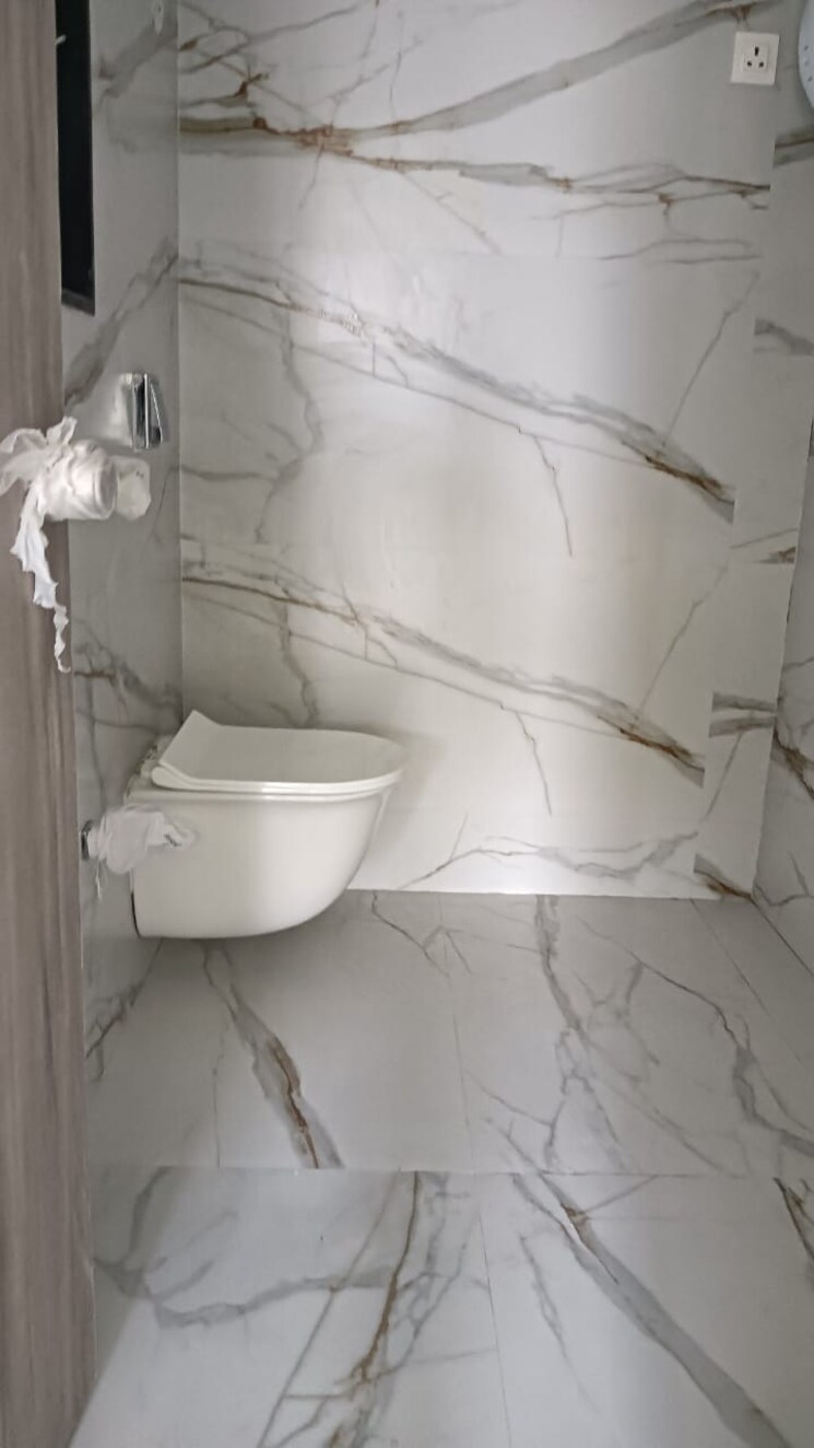 Bathroom, prerana-chs 2 Bedroom 580 Sq.Ft. Apartment In Borivali West Mumbai 9085720