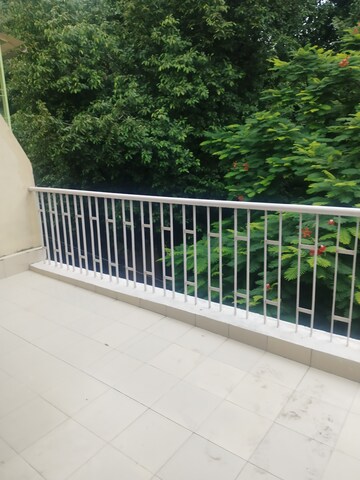 Balcony in 3 BHK Builder Floor at Sheikh Sarai – for Rent