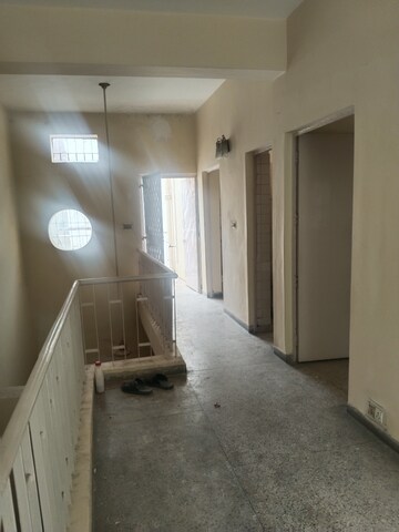 Building Lobby in 3 BHK Builder Floor at Sheikh Sarai – for Rent