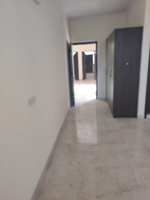 Living Room in 6+ BHK Independent House at Green Park Extension – for Rent