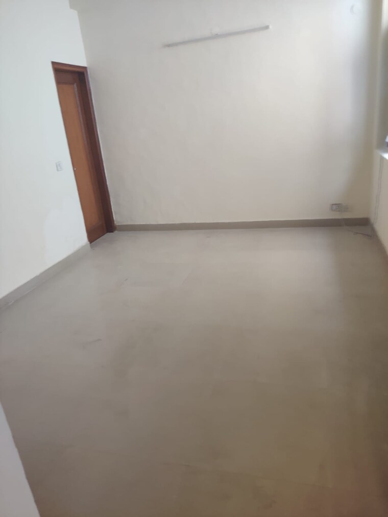 Room, green park extension 6+ Bedroom 400 Sq.Yd. Independent House In Green Park Extension Delhi 9085695