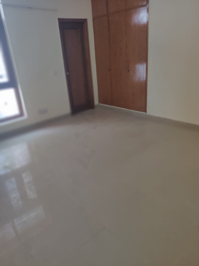 Room, green park extension 6+ Bedroom 400 Sq.Yd. Independent House In Green Park Extension Delhi 9085695