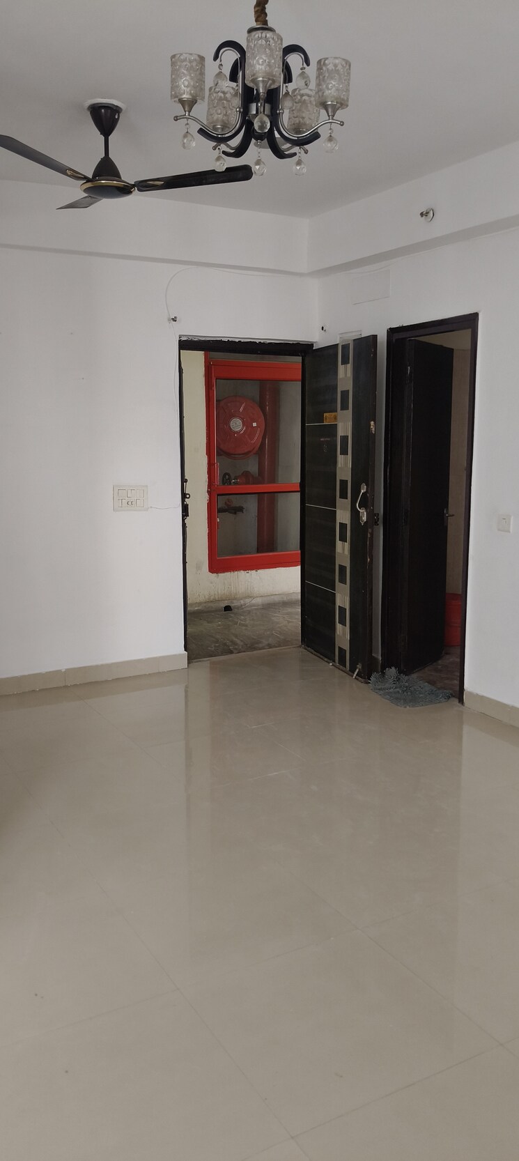 Room, galaxy-north-avenue-ll 2.5 Bedroom 1175 Sq.Ft. Apartment In Gaur City 2 Greater Noida 9085738