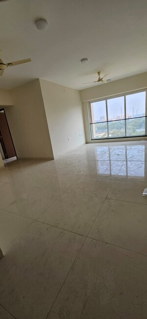 Room in 3 BHK Apartment at Shubham Trident, Chembur – for Sale