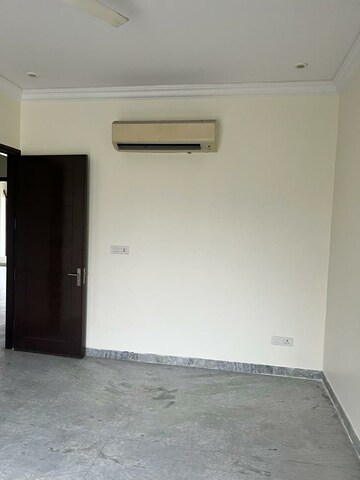 Room in 4 BHK Independent House at Sector 91 – for Sale