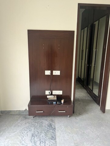 Room in 4 BHK Independent House at Sector 91 – for Sale