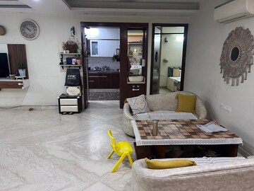 Living Room in 4 BHK Builder Floor at Relaxo Apartment, Sector 46 – for Rent