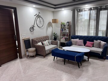 Living Room in 4 BHK Builder Floor at Relaxo Apartment, Sector 46 – for Rent